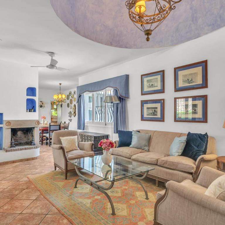 Villa Arin - Beachside Family Home by Finest Rentals - Villa Superior - 33