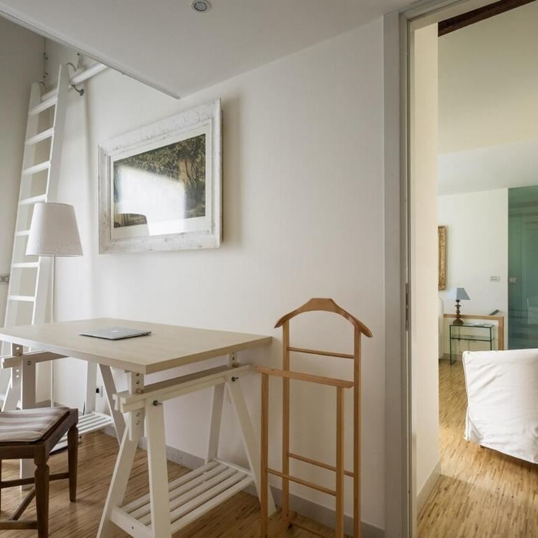 Porta Santo Stefano Apartment - Two-Bedroom Apartment - 5