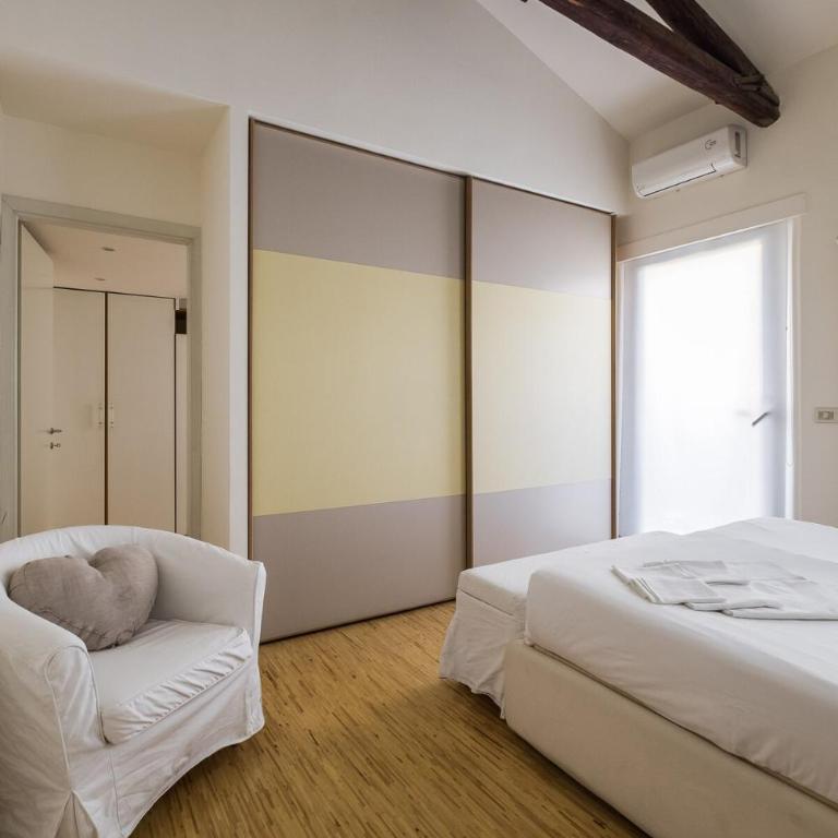 Porta Santo Stefano Apartment - Two-Bedroom Apartment - 28