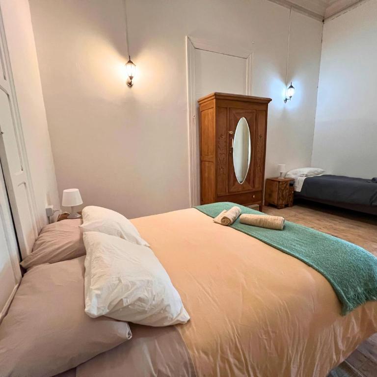 Silvestre Hostel - Triple Room with Private Bathroom - 9