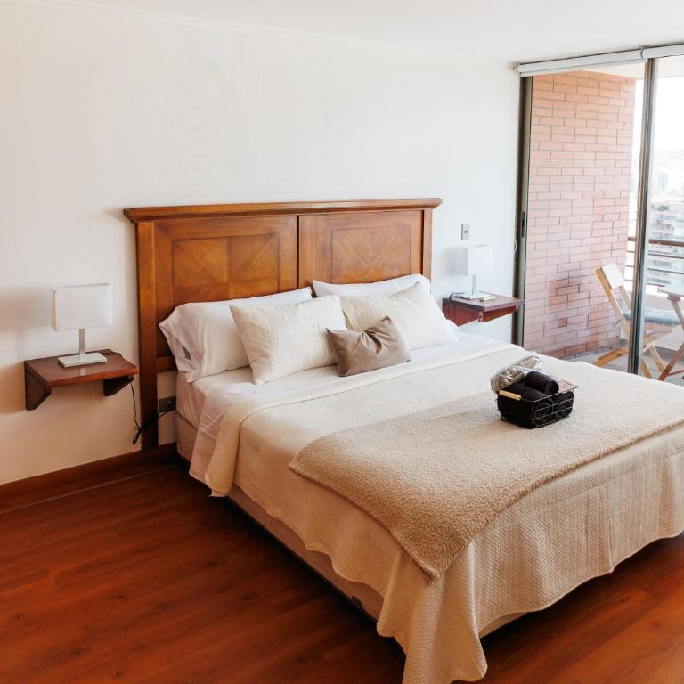 Las Condes Skyline View of Cerro Manquehue - One-Bedroom Apartment - 4