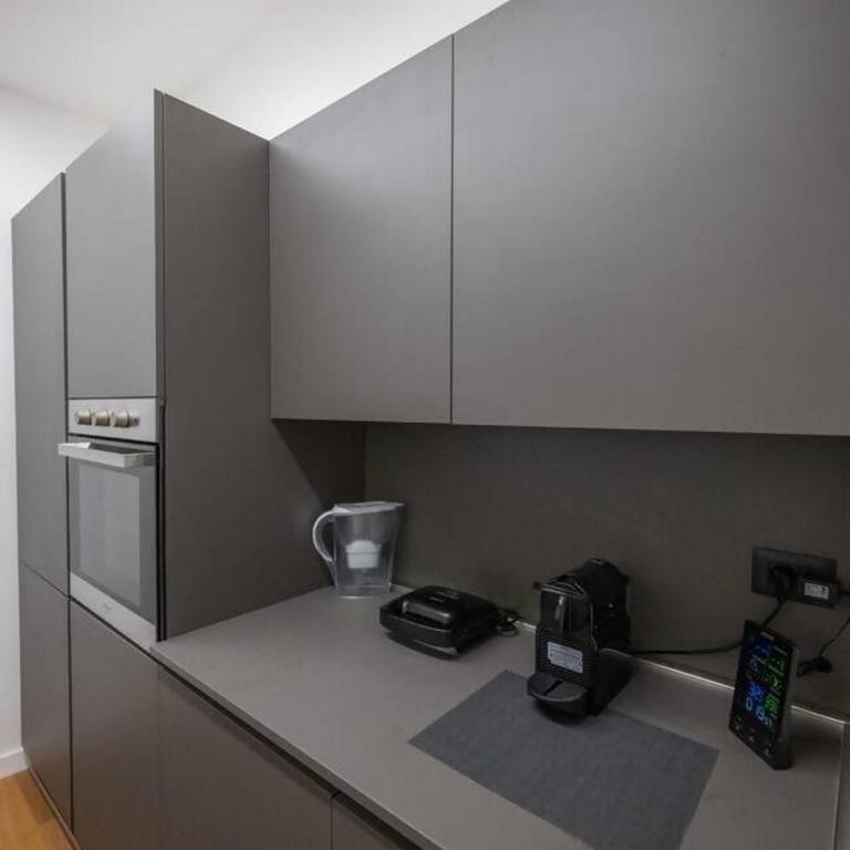 [Caronda House Design] Free parking + Terrazzo - Appartamento con 2 Camere da Letto - 40