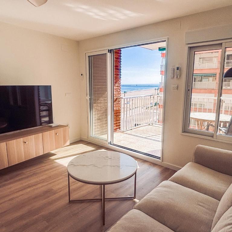 Primera línea en playa de Cullera - Two-Bedroom Apartment - 5
