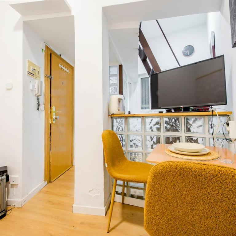 Private Apartment in La Latina - One-Bedroom Apartment - 6