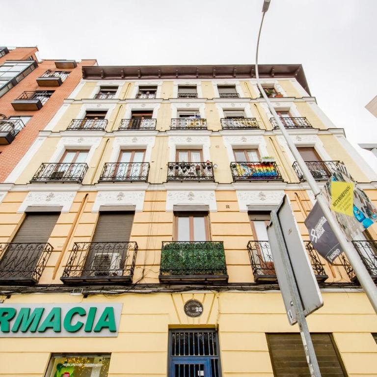 Private Apartment in La Latina - One-Bedroom Apartment - 7
