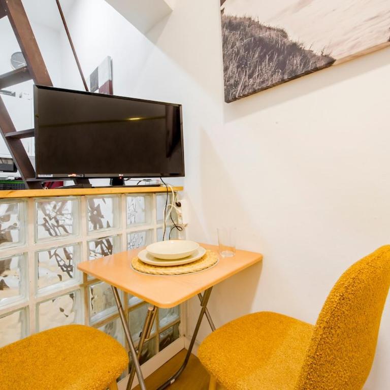 Private Apartment in La Latina - One-Bedroom Apartment - 15