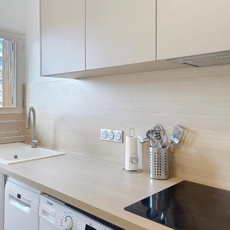 Appartement cosy 4 à 6 pers Parking Plage et Port de Sanary à 5 min - Apartamento de 3 dormitorios - 6