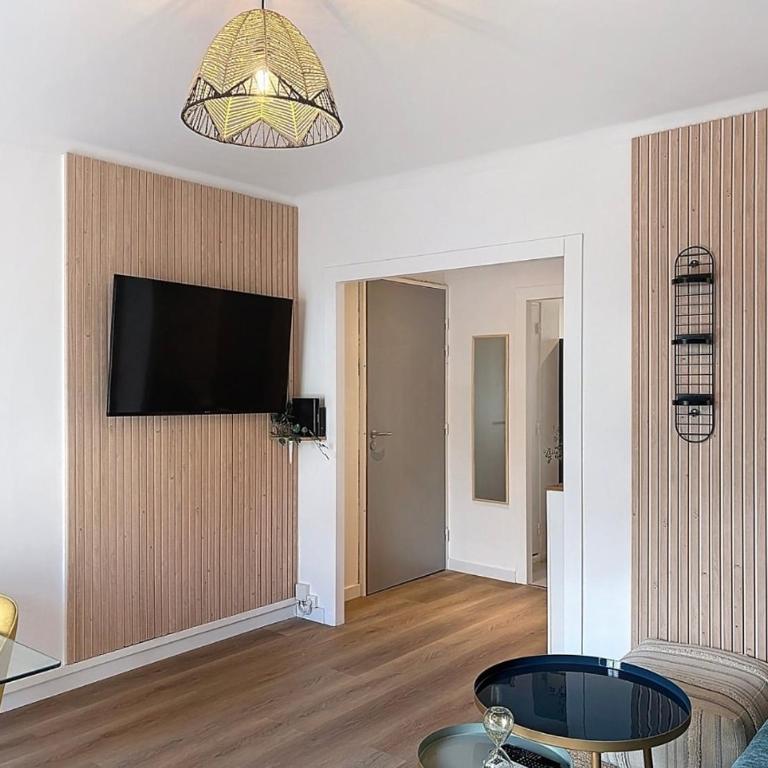 Appartement cosy 4 à 6 pers Parking Plage et Port de Sanary à 5 min - Apartamento de 3 dormitorios - 4
