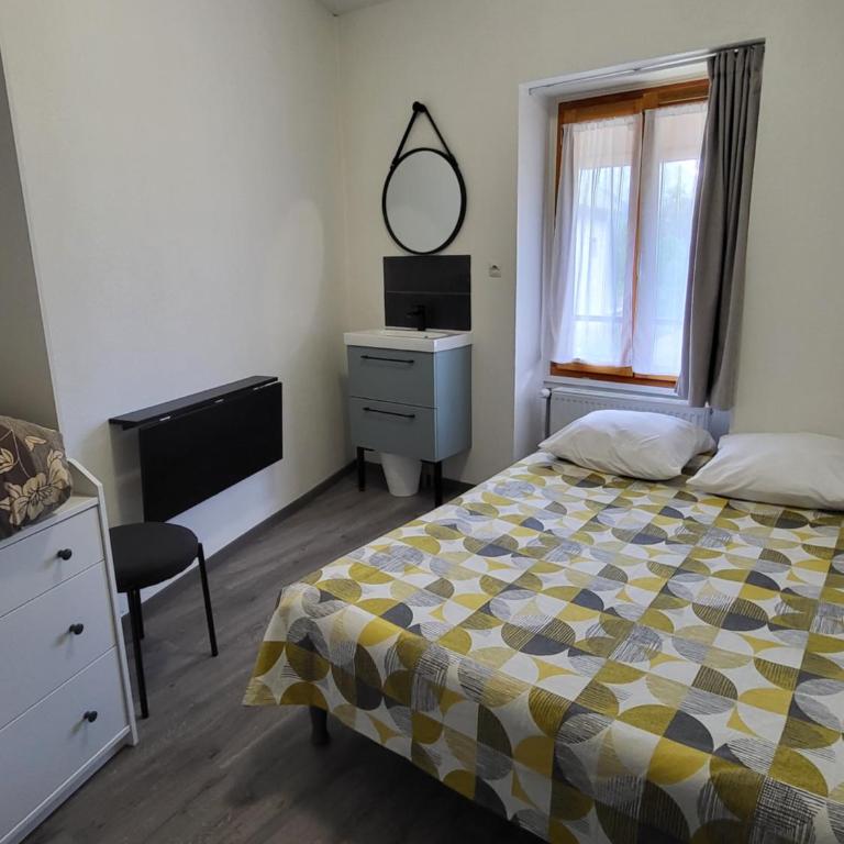 La Marmotte De La Meije - Chambre Double Standard avec Salle de Bains Commune - 2