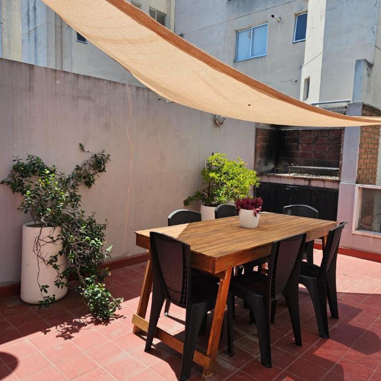 Cálido y amplio departamento en Nueva Córdoba - Two-Room Apartment - 1
