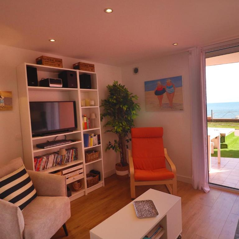 Magnifique 2 pièces rénové avec terrasse et accès plage - FR-1-472A-268 - Apartment - 16