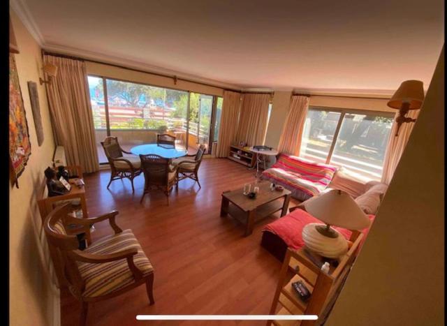 Amplio departamente a metro de la playa Pucon - Three-Bedroom Apartment - 8