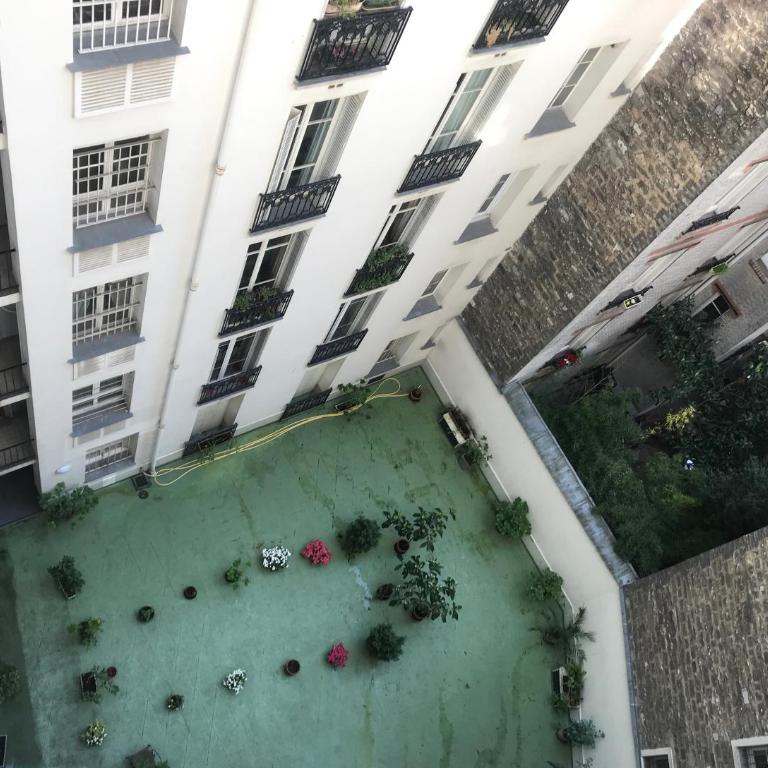 Petite Attique - avec vue sur la tour Eiffel - Appartement 1 Chambre - 22