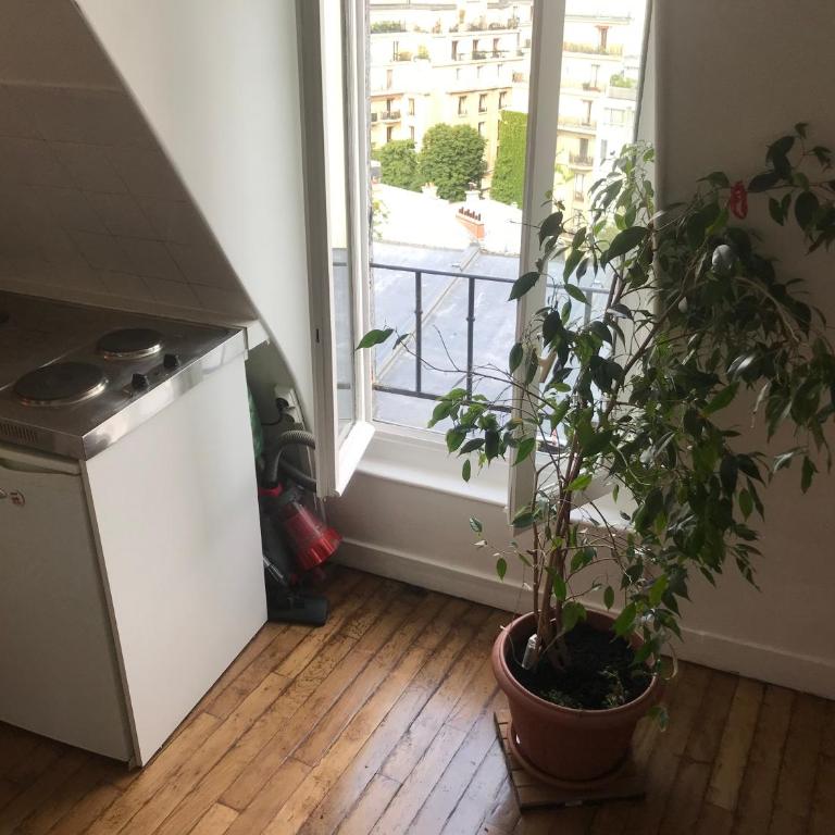 Petite Attique - avec vue sur la tour Eiffel - Appartement 1 Chambre - 6