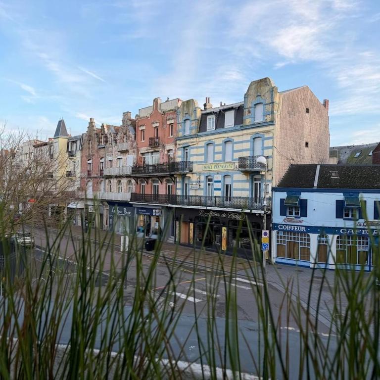 SASHA - Appart en centre-ville pour 6 pers avec Garage et Plage à 200m - Apartamento de 3 dormitorios - 2