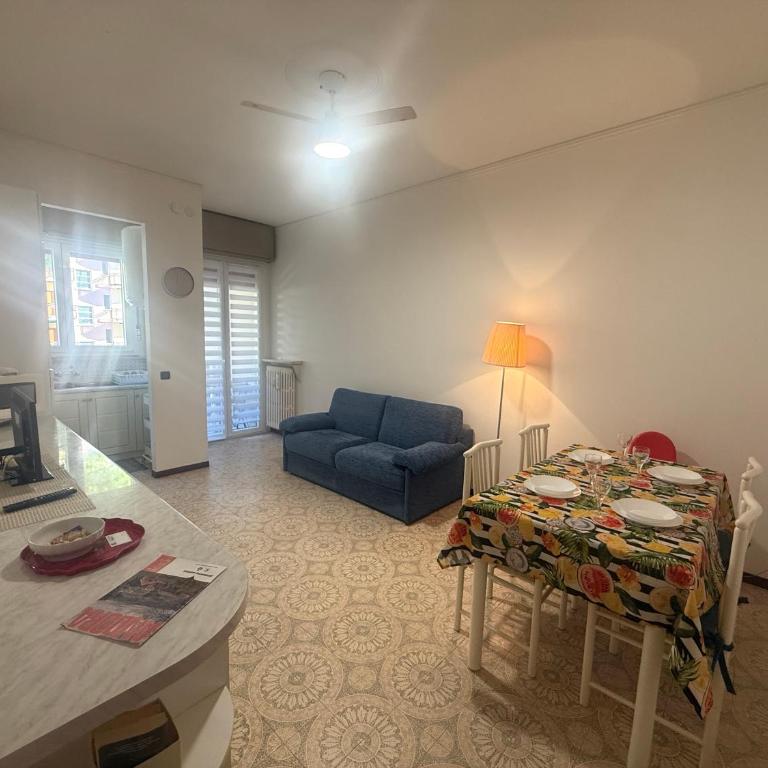 Andora Centro: Relax per 6 a due passi dal mare - Appartamento - 10