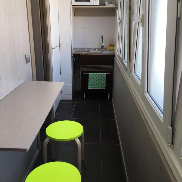 Carihuela Beach Apartamentos - Small Studio with street view - 6