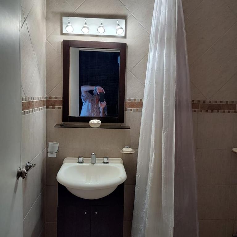 Depto ENTERO Amueblado a pasos del mar - Three-Bedroom Apartment - 13