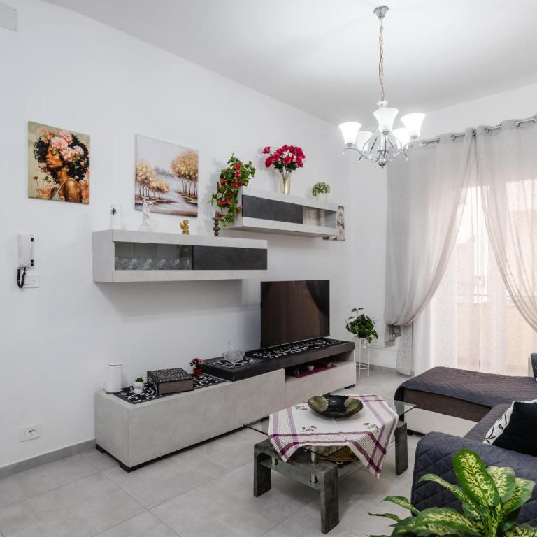 Piccola Eden - Two-Bedroom Apartment - 1