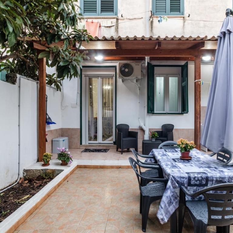 Piccola Eden - Two-Bedroom Apartment - 11