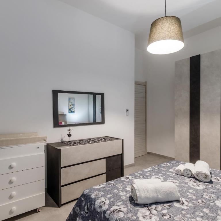 Piccola Eden - Two-Bedroom Apartment - 12