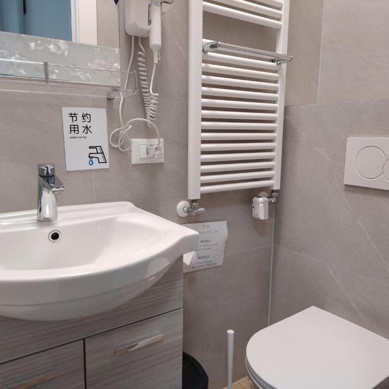 Bella Venezia Luxury Rooms - Camera Matrimoniale Deluxe con Balcone - 31