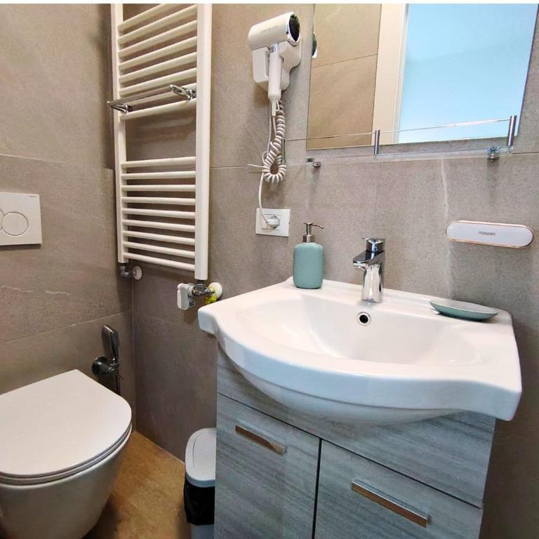Bella Venezia Luxury Rooms - Camera Matrimoniale Deluxe con 1 Letto Supplementare - 21