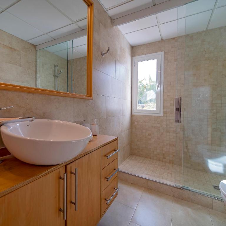 Villa near Ibiza Town sleeps 12,13 - Villa de 5 dormitorios - 22