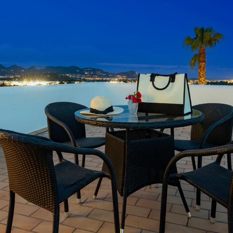 Villa near Ibiza Town sleeps 12,13 - Villa de 5 dormitorios - 42