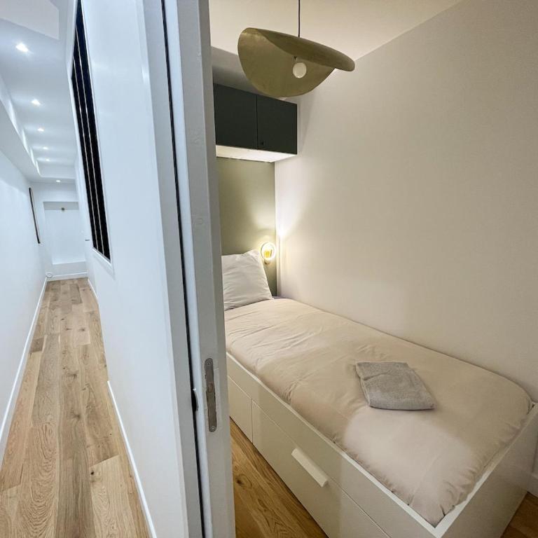 PT3 - Charming New Apt with AC - Historical Center - Apartment - 13