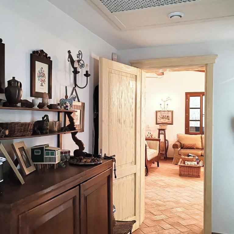 Charming Cottage with Private Garden near Nora & Chia - Villa - 23