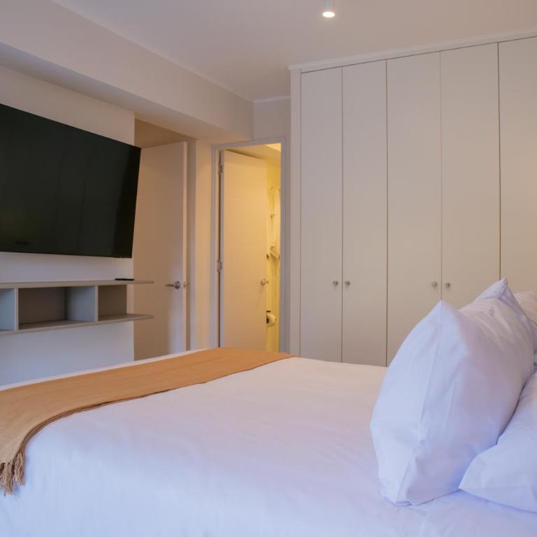 Art Residence in Miraflores by Wynwood House - Two-Room Apartment - 13