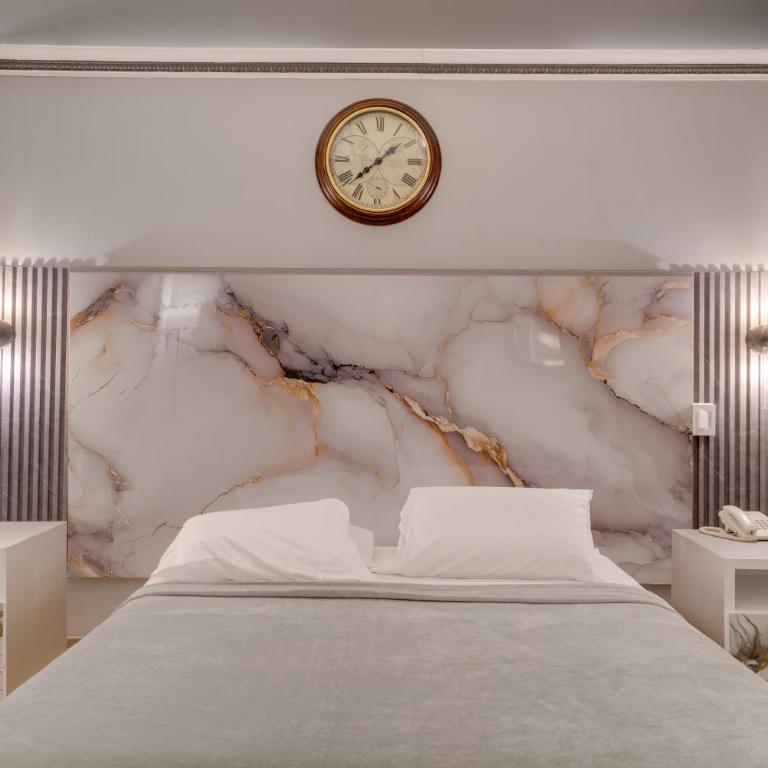 Hotel Granada Embassy - Suite Deluxe - 3