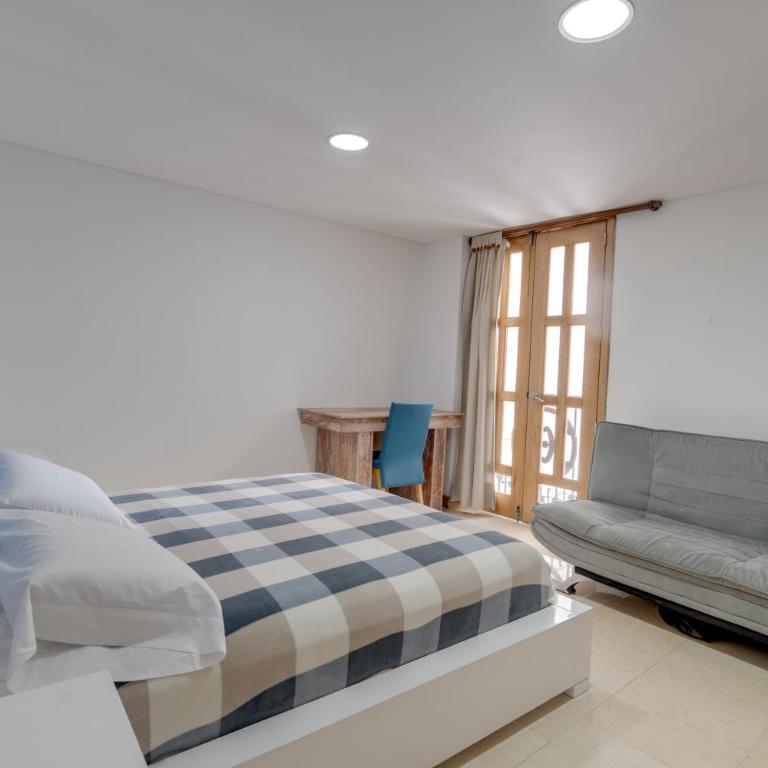 Hotel Granada Embassy - Habitación Familiar Superior - 5