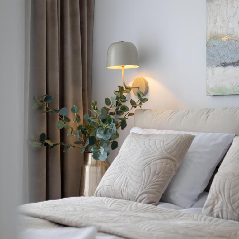 Iconic Sea View - Two-Bedroom Apartment - 11