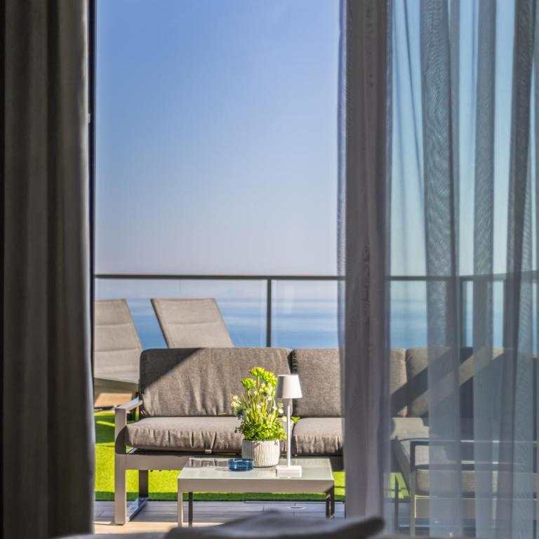 Iconic Sea View - Two-Bedroom Apartment - 10