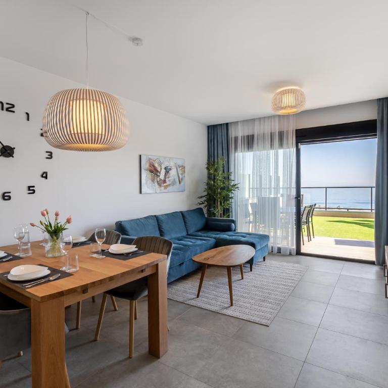 Iconic Sea View - Two-Bedroom Apartment - 16