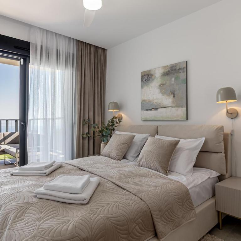 Iconic Sea View - Two-Bedroom Apartment - 3
