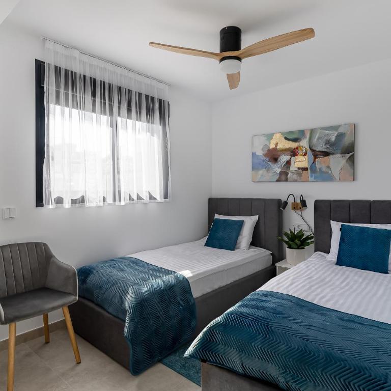 Iconic Sea View - Two-Bedroom Apartment - 4