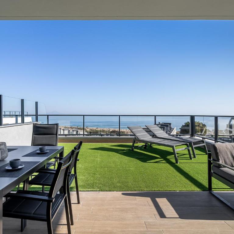 Iconic Sea View - Two-Bedroom Apartment - 5