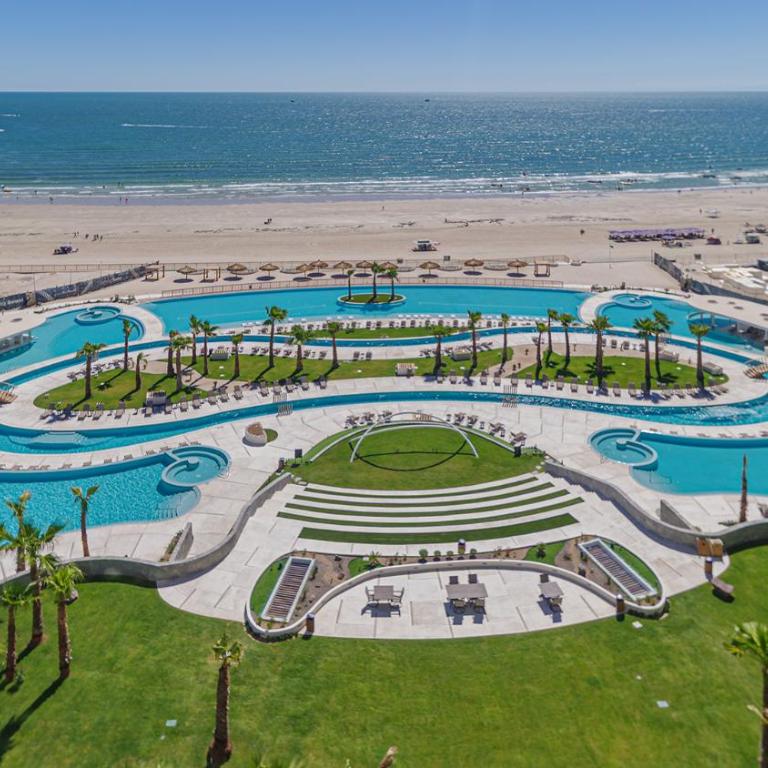 Luxury Oceanfront Condo with Stunning Views - Ferienhaus - 1