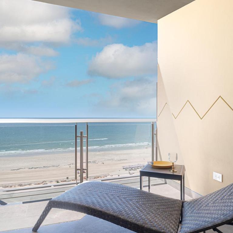 Stylish Oceanfront Studio Retreat with Breathtaking Views - Casa - 23