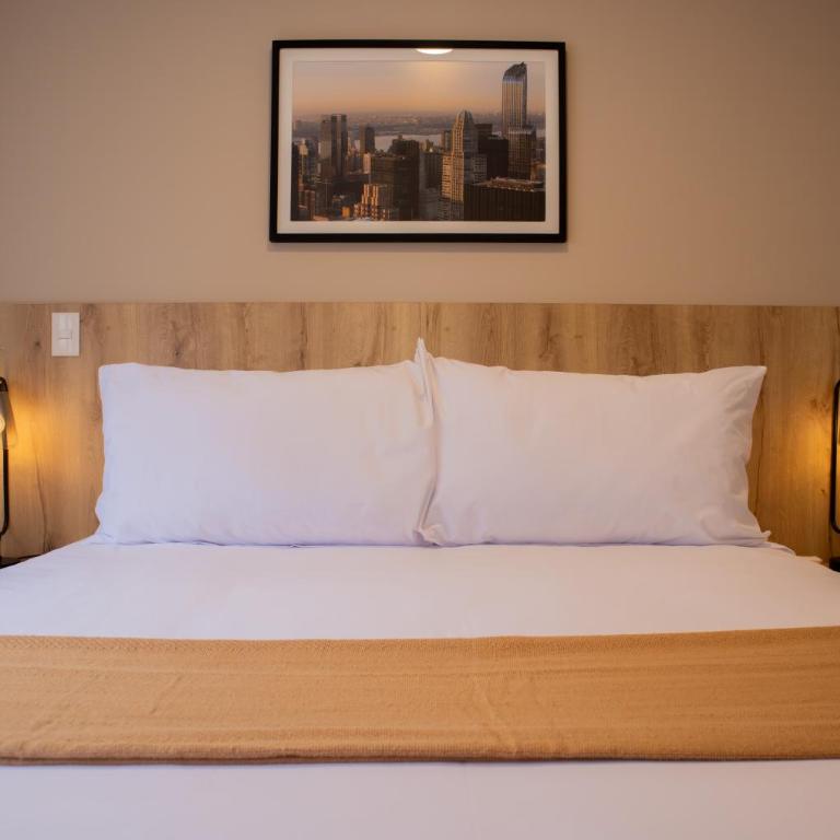 Art Residence in Miraflores by Wynwood House - One-Bedroom Deluxe Apartment - 7