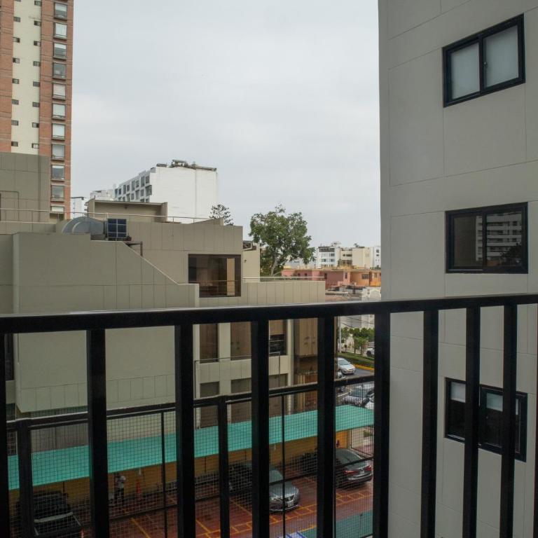 Art Residence in Miraflores by Wynwood House - One-Bedroom Deluxe Apartment - 10