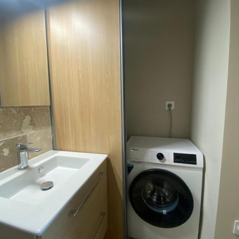 Duplex cosy sur Nice Libération - Appartement 1 Chambre - 4