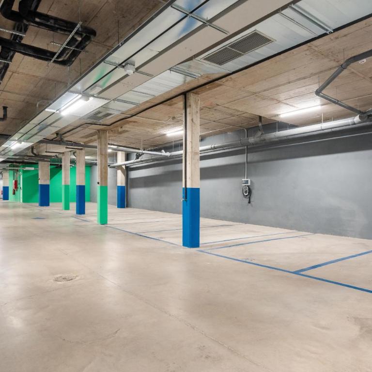 IFEMA-Aeropuerto 2 Hab, Piscina y Parking Gratis Alquiler Temporal - Apartment - 44