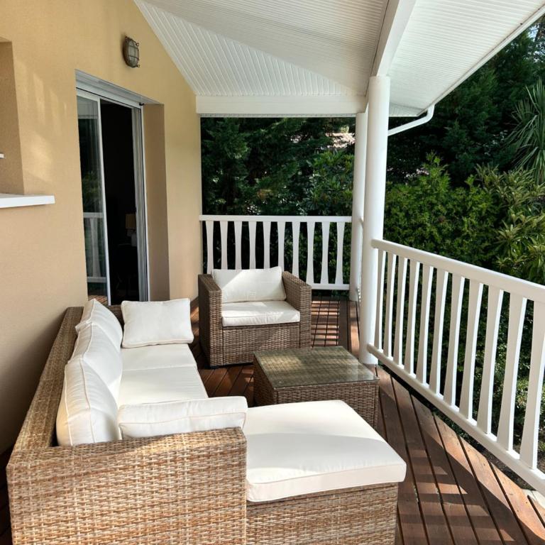 Villa Luxe piscine chauffée, 4 chambres, surplombant le golf entre océan & lac Plage à 5 min - Villa - 24