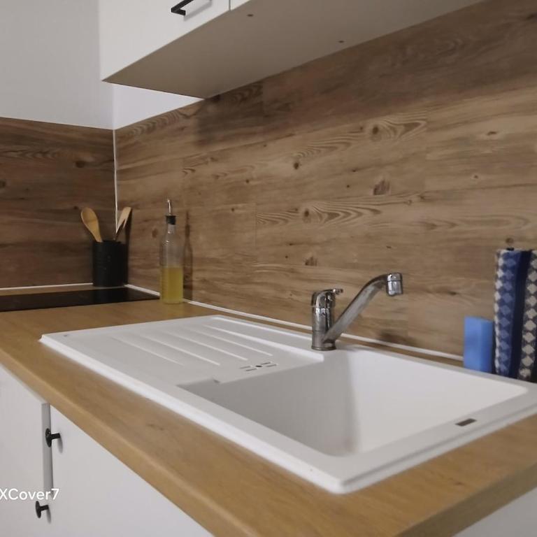 Ideal for 7 with Kitchen near Danube - Apartment mit 1 Schlafzimmer - 16