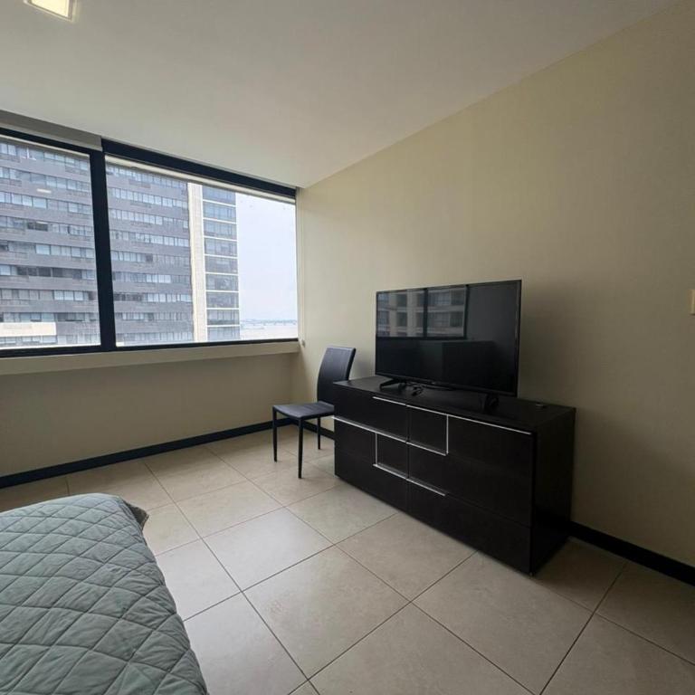 Amplio departamento en Puerto Santa Ana - Two-Bedroom Apartment - 12