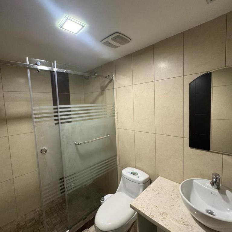 Amplio departamento en Puerto Santa Ana - Two-Bedroom Apartment - 29